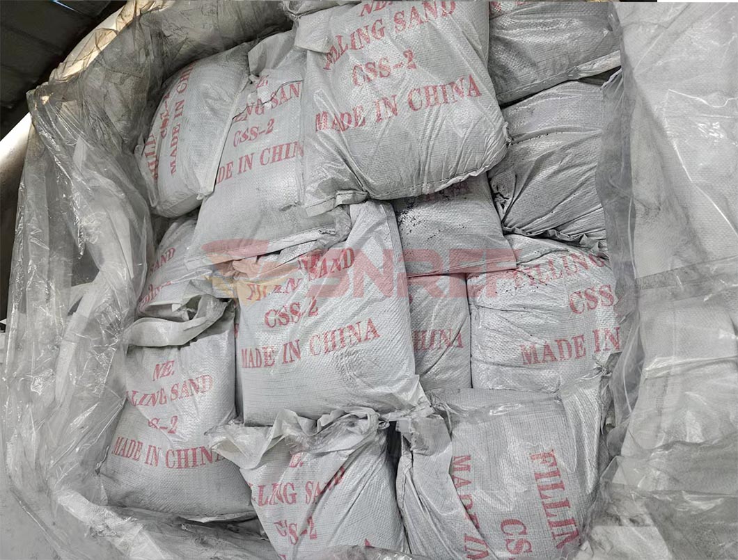 Nozzle filling sand 3.jpg